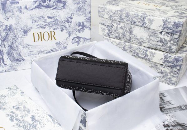 TO – Luxury Edition Bags DIR 230