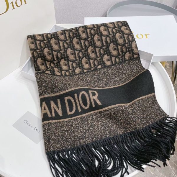 TO – Luxury Edition DIR Scarf 001