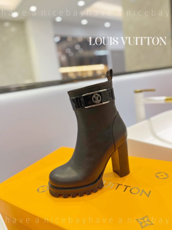 Designer LUV BOOTS 033