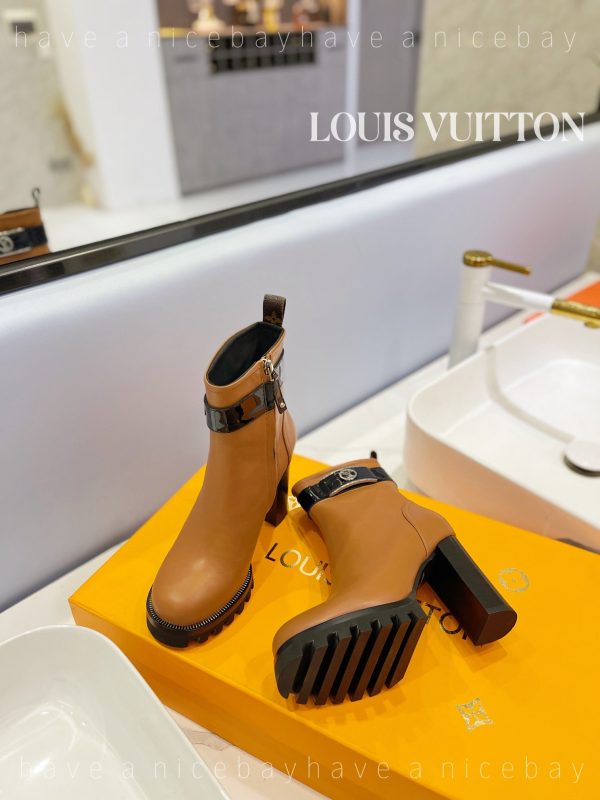 Designer LUV BOOTS 035