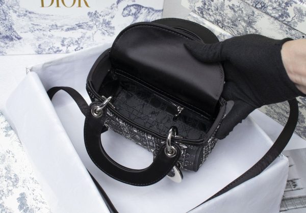 TO – Luxury Edition Bags DIR 230