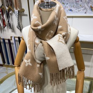 TO – Luxury Edition LUV Scarf 038