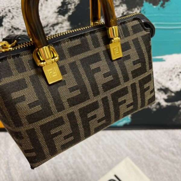 TO – Luxury Bags FEI 262