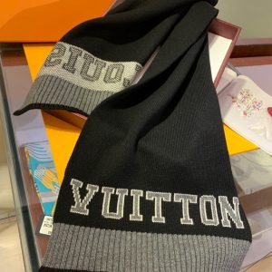 TO – Luxury Edition LUV Scarf 028