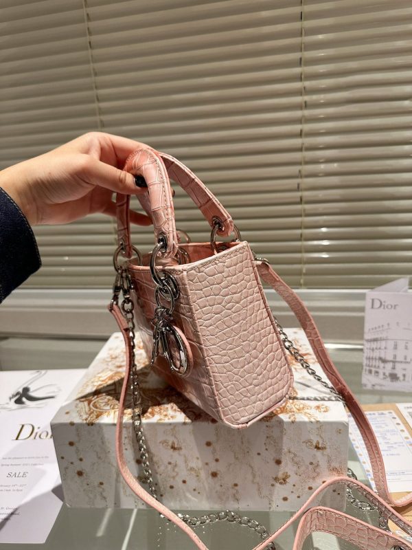 TO – New Luxury Bags DIR 370
