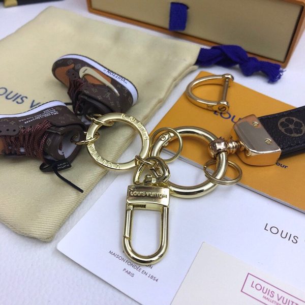 TO – Luxury Edition Keychains LUV 009