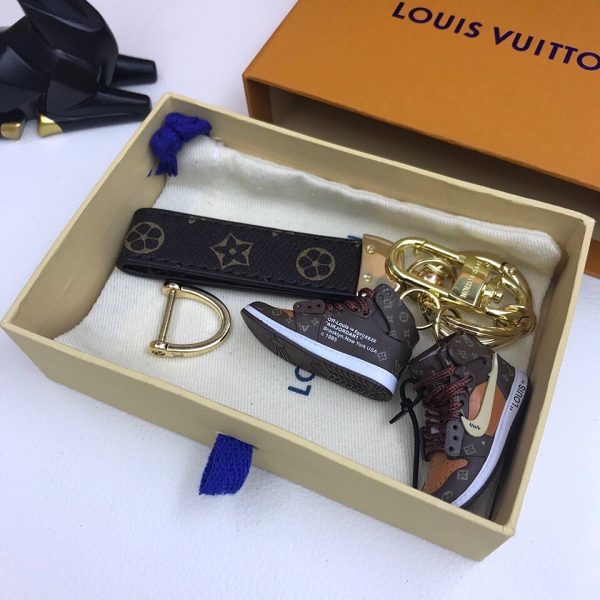 TO – Luxury Edition Keychains LUV 009