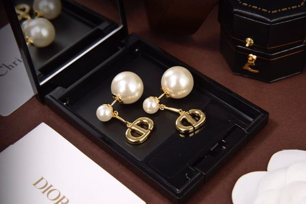 TO – Luxury Edition Earring Dir 017