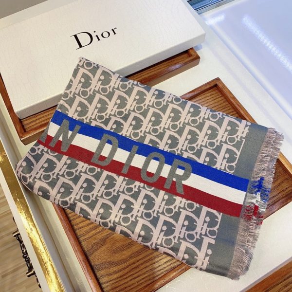 TO – Luxury Edition DIR Scarf 008