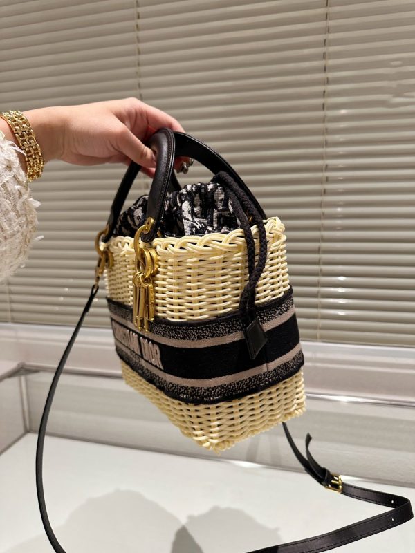 TO – New Luxury Bags DIR 374