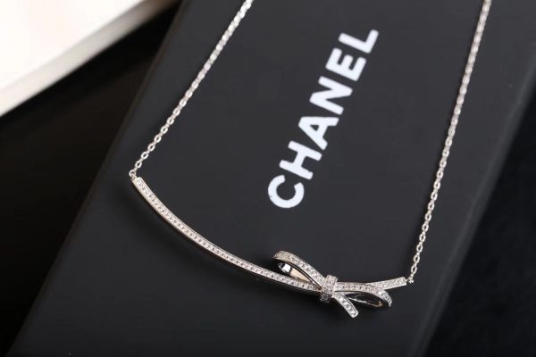 TO – Luxury Edition Necklace CH-L058