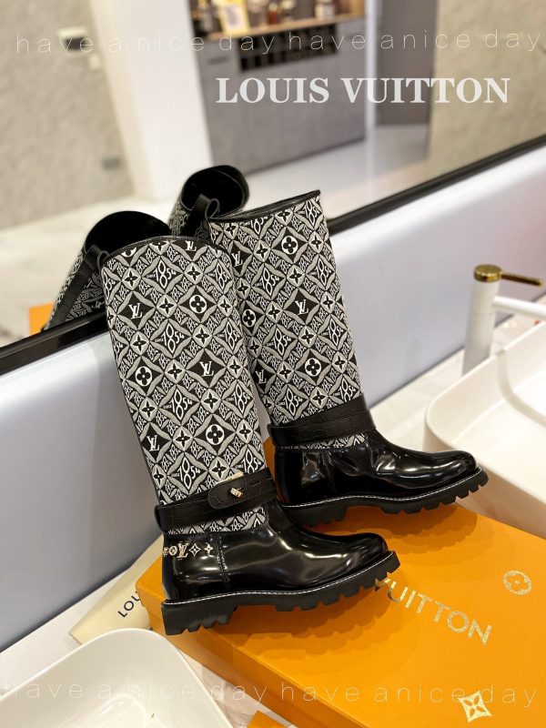 Designer LUV BOOTS 027