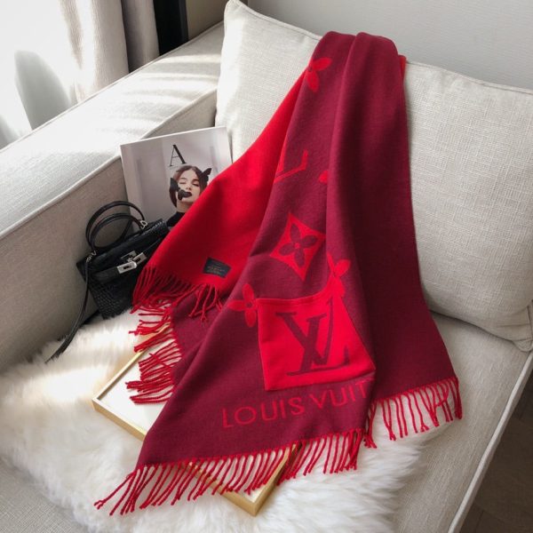 TO – Luxury Edition LUV Scarf 012