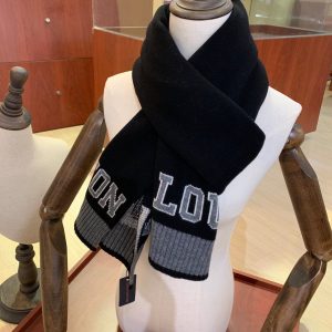 TO – Luxury Edition LUV Scarf 028