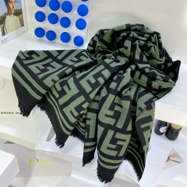 TO – Luxury Edition FEI Scarf 011