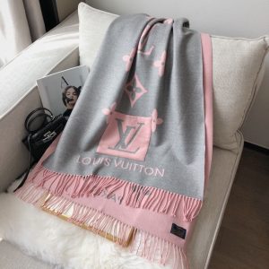 TO – Luxury Edition LUV Scarf 010