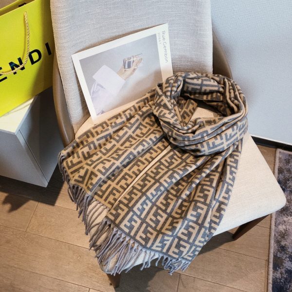 TO – Luxury Edition FEI Scarf 014