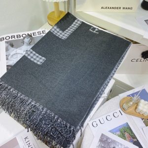 TO – Luxury Edition FEI Scarf 001