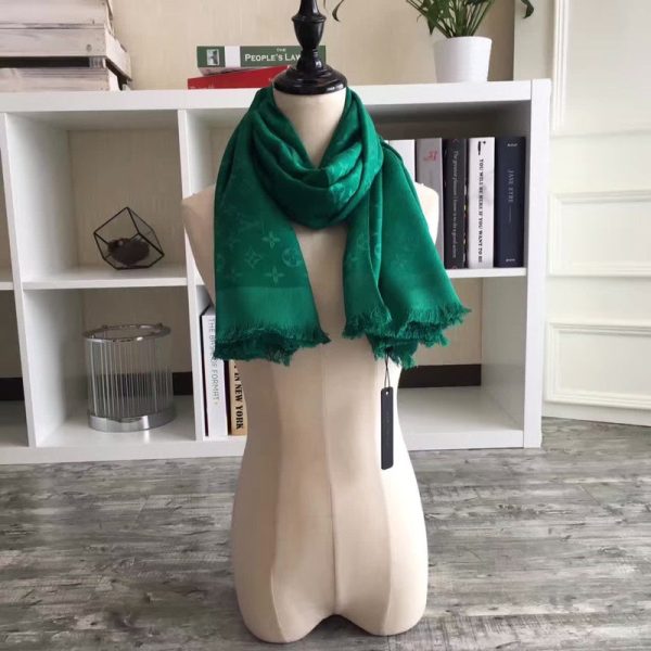 TO – Luxury Edition LUV Scarf 023