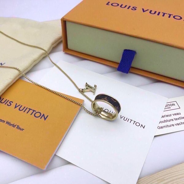 TO – Luxury Edition Necklace LUV001