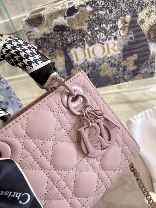 TO – Luxury Edition Bags DIR 058