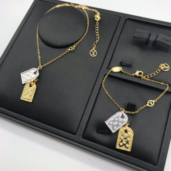 TO – Luxury Edition Necklace LUV029