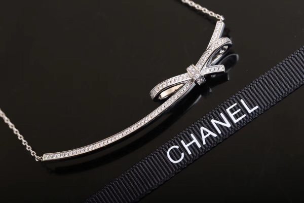 TO – Luxury Edition Necklace CH-L058