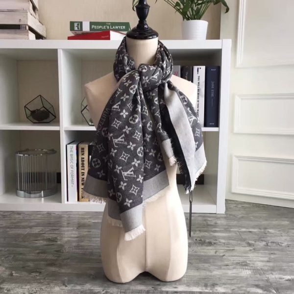 TO – Luxury Edition LUV Scarf 019