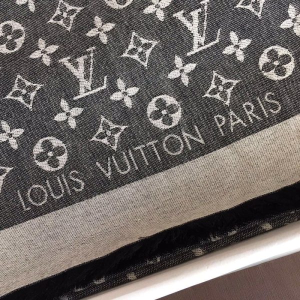 TO – Luxury Edition LUV Scarf 019