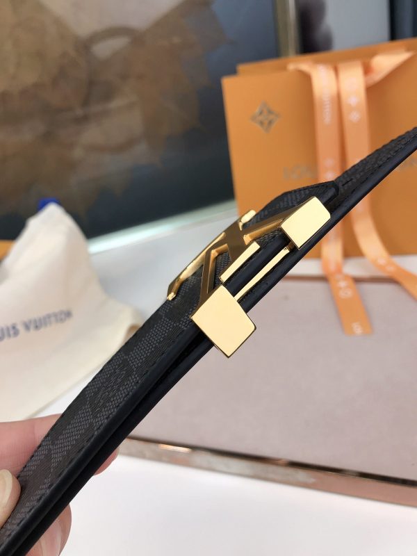 TO – Luxury LUV BELTS 006