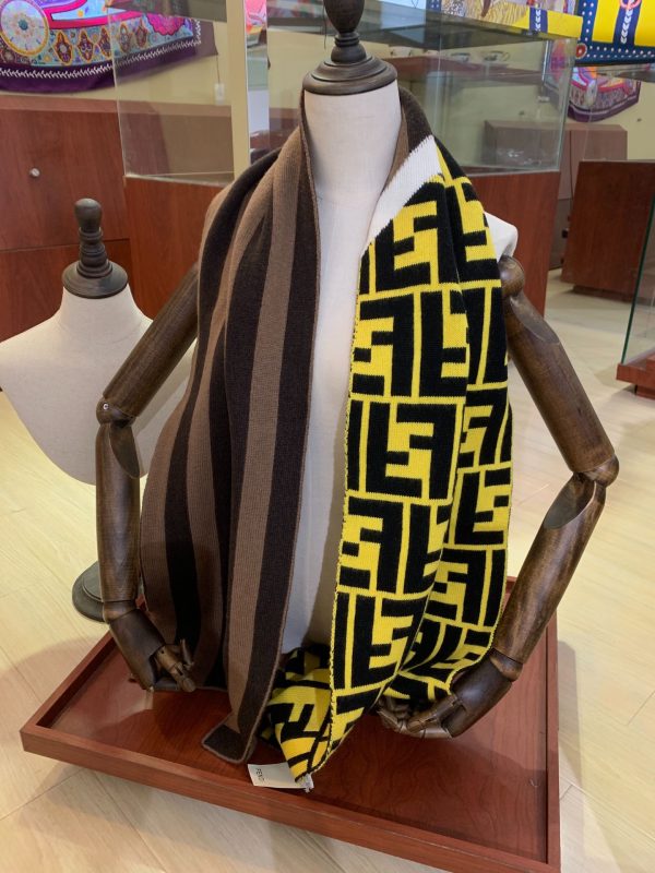 TO – Luxury Edition FEI Scarf 008