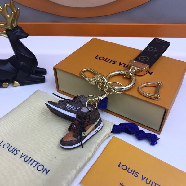 TO – Luxury Edition Keychains LUV 009