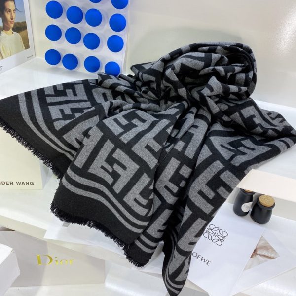 TO – Luxury Edition FEI Scarf 007