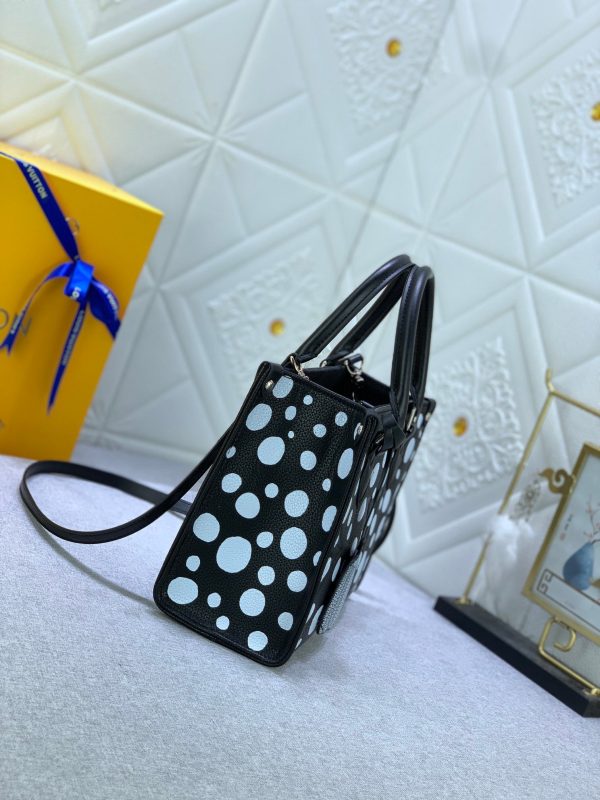 TO – Luxury Bag LUV 638