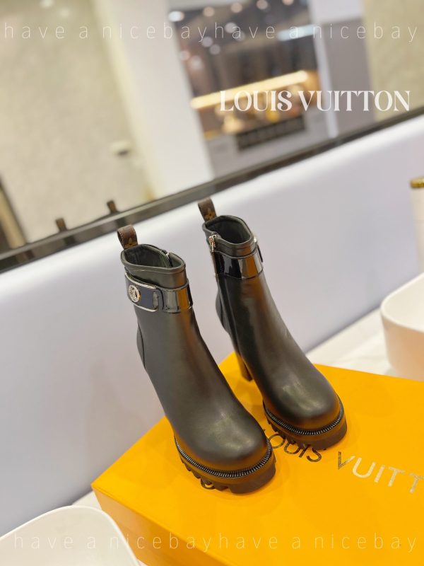 Designer LUV BOOTS 033