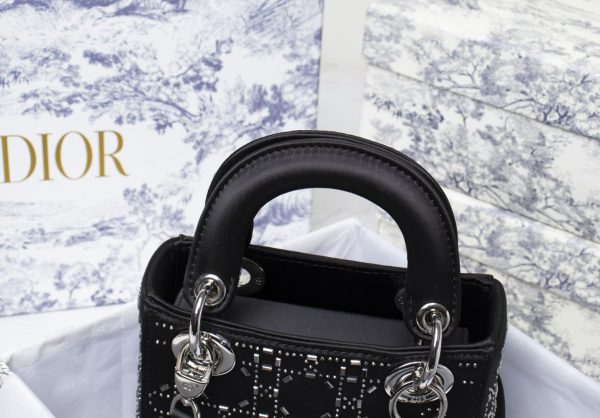 TO – Luxury Edition Bags DIR 230