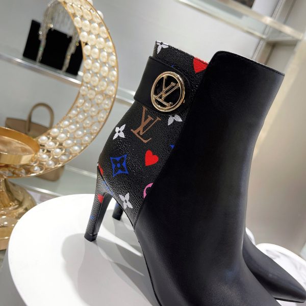 Designer LUV BOOTS 025