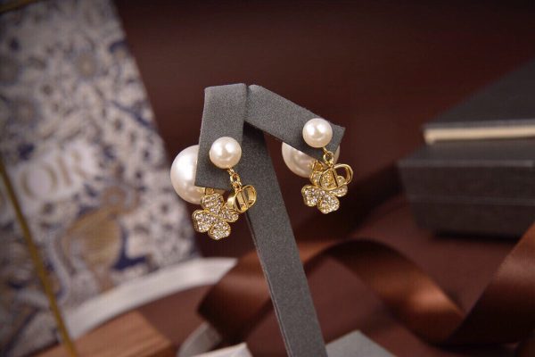 TO – Luxury Edition Earring Dir 058