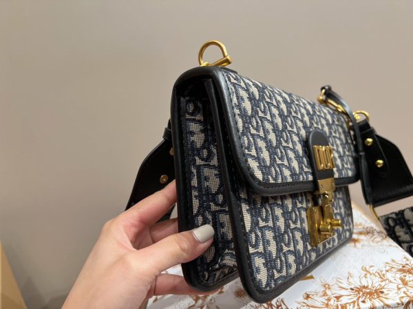 TO – New Luxury Bags DIR 364