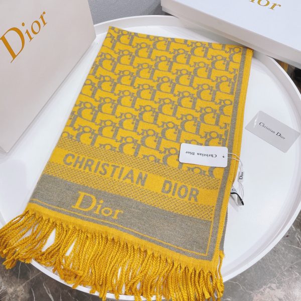 TO – Luxury Edition DIR Scarf 005