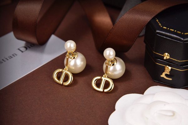 TO – Luxury Edition Earring Dir 017