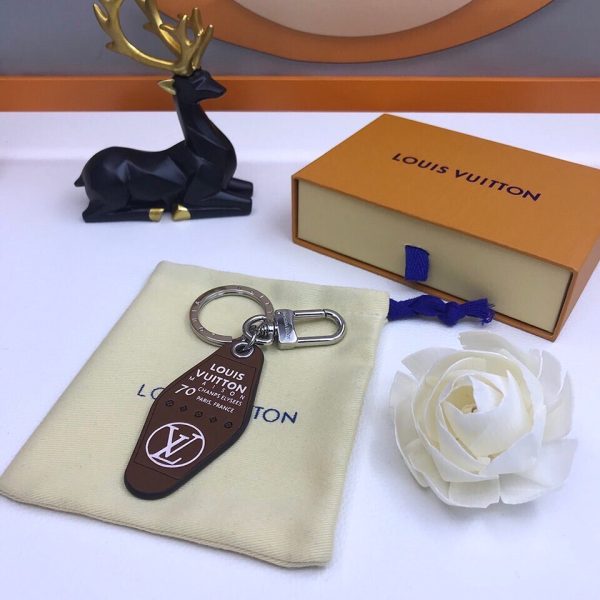 TO – Luxury Edition Keychains LUV 008