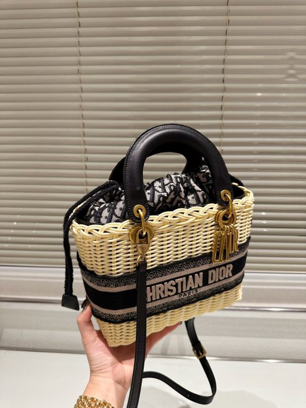 TO – New Luxury Bags DIR 374