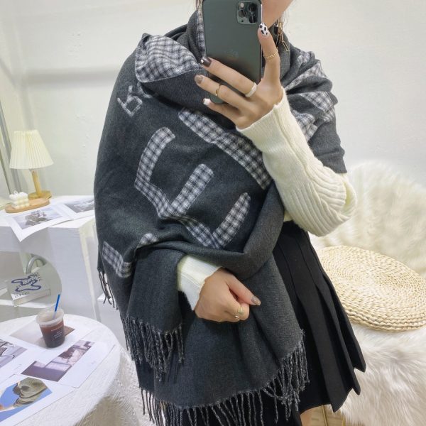 TO – Luxury Edition FEI Scarf 001