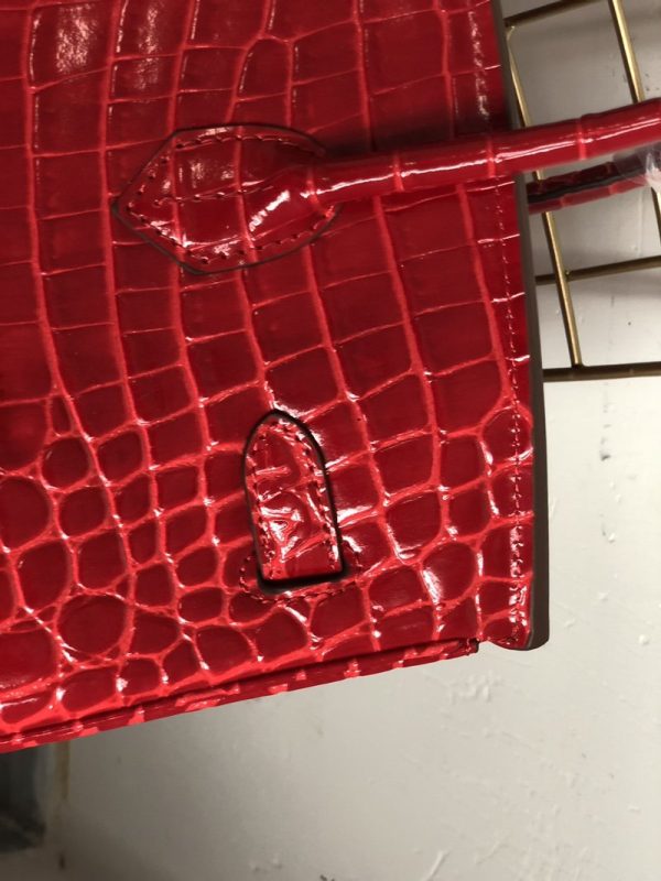 H A SHINY SANGUINE POROSUS CROCODILE BIRKIN 30 WITH GOLD HARDWARE RED 30CM