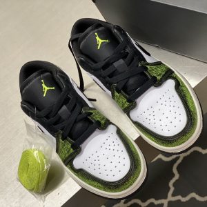  Nike Air Jordan 1 Low ‘White Black Green’ For Men DO8244-003