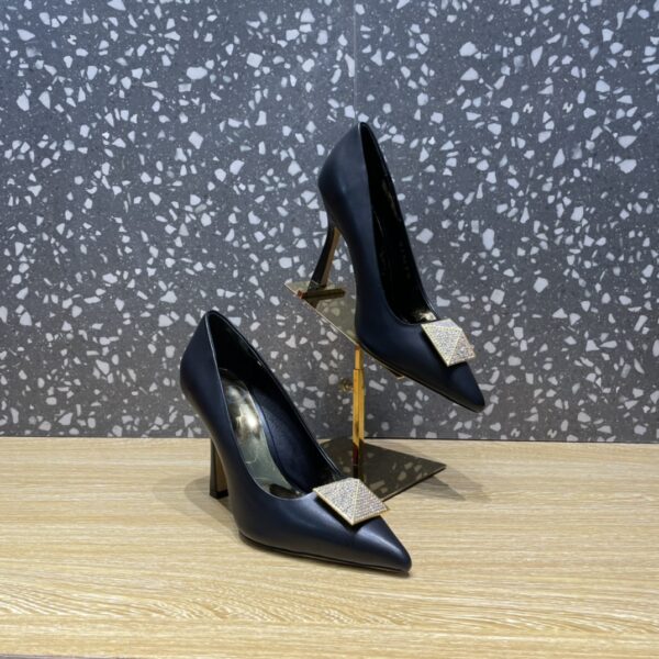 Valentino Garavani One Stud Pump With Maxi Stud Crystals Black For Women WS0FH8XIC_EDM