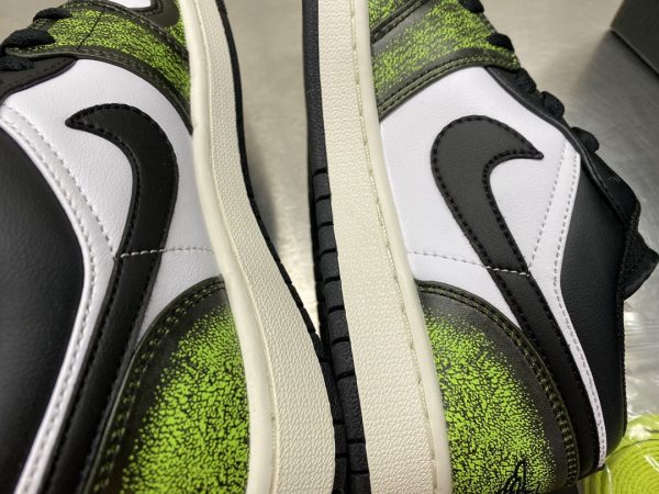  Nike Air Jordan 1 Low ‘White Black Green’ For Men DO8244-003