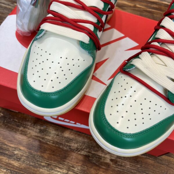 NK Off White x Dunk Low ‘Pine Green’ For Men CT0856-100