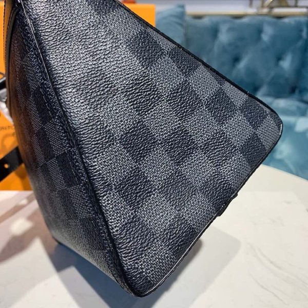 LV Triangle Messenger Damier Graphite Canvas For Men, Bags 8.9in/23.5cm LV M54330